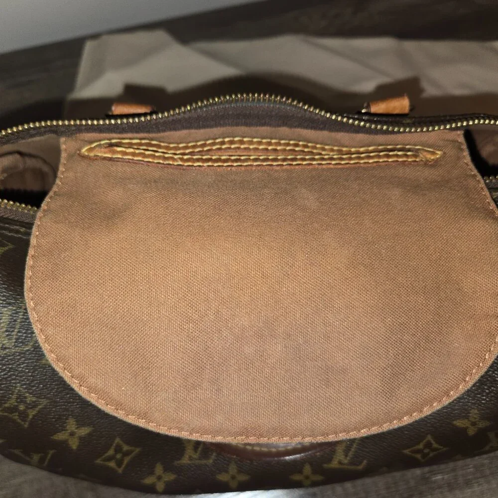 ✨ Authentic LV Monogram Speedy 30 - Iconic Classic! ✨ - Picture 9 of 11